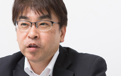 システムソリューション部 部長 井川智仁